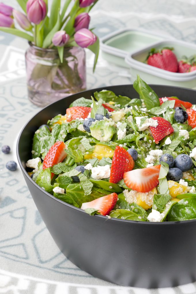 Spring salad with fruit, quinoa and feta 