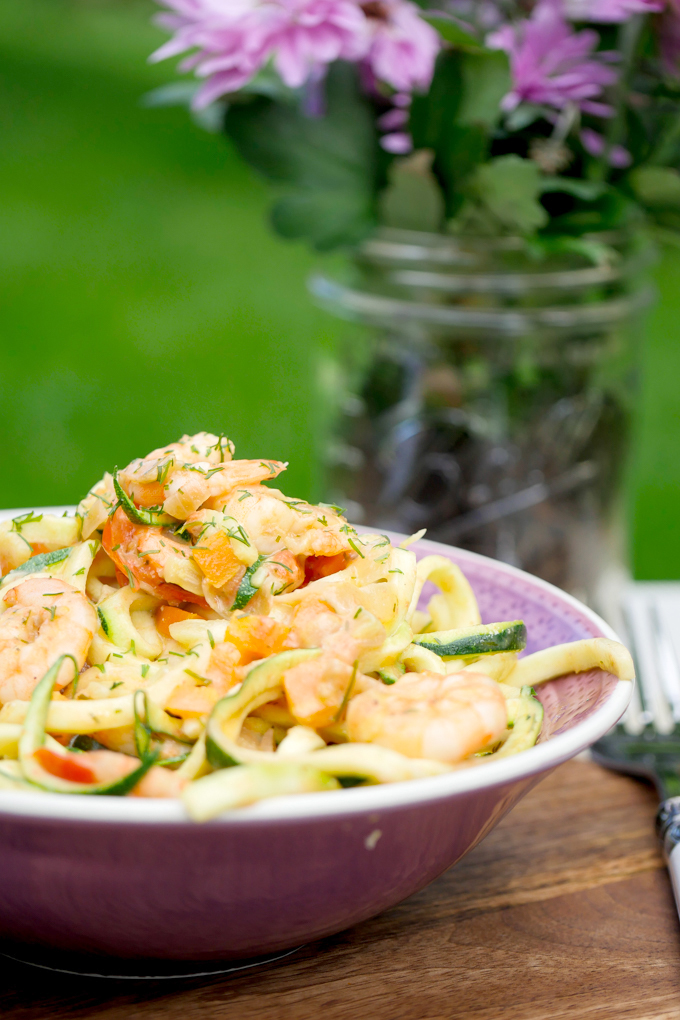 Low Carb Zucchini noodles with prawns